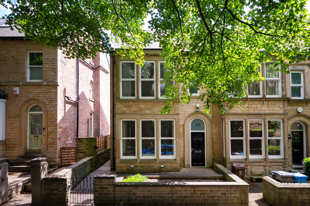 Spring Hill Road Crookes
